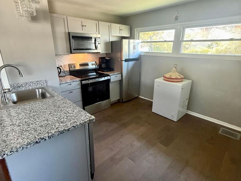 745 Pierce Avenue, Columbus, OH 43213 Photo 12