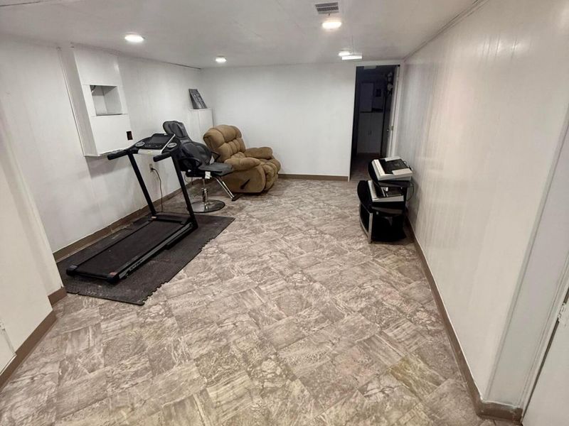 745 Pierce Avenue, Columbus, OH 43213 Photo 14