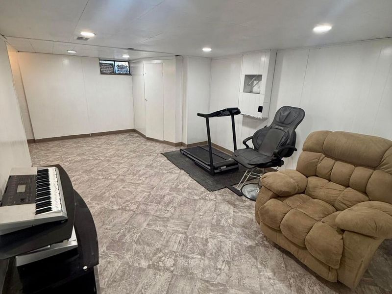 745 Pierce Avenue, Columbus, OH 43213 Photo 15