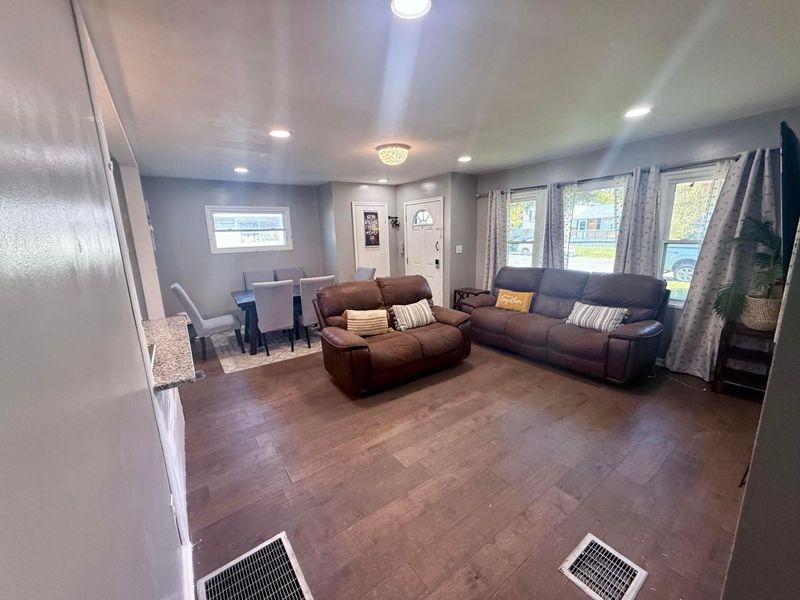 745 Pierce Avenue, Columbus, OH 43213 Photo 7