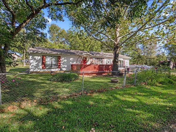 21 Pecan Drive, Pottsboro, TX 75076