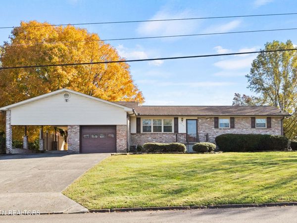 6112 Clayberry Drive, Knoxville, TN 37931