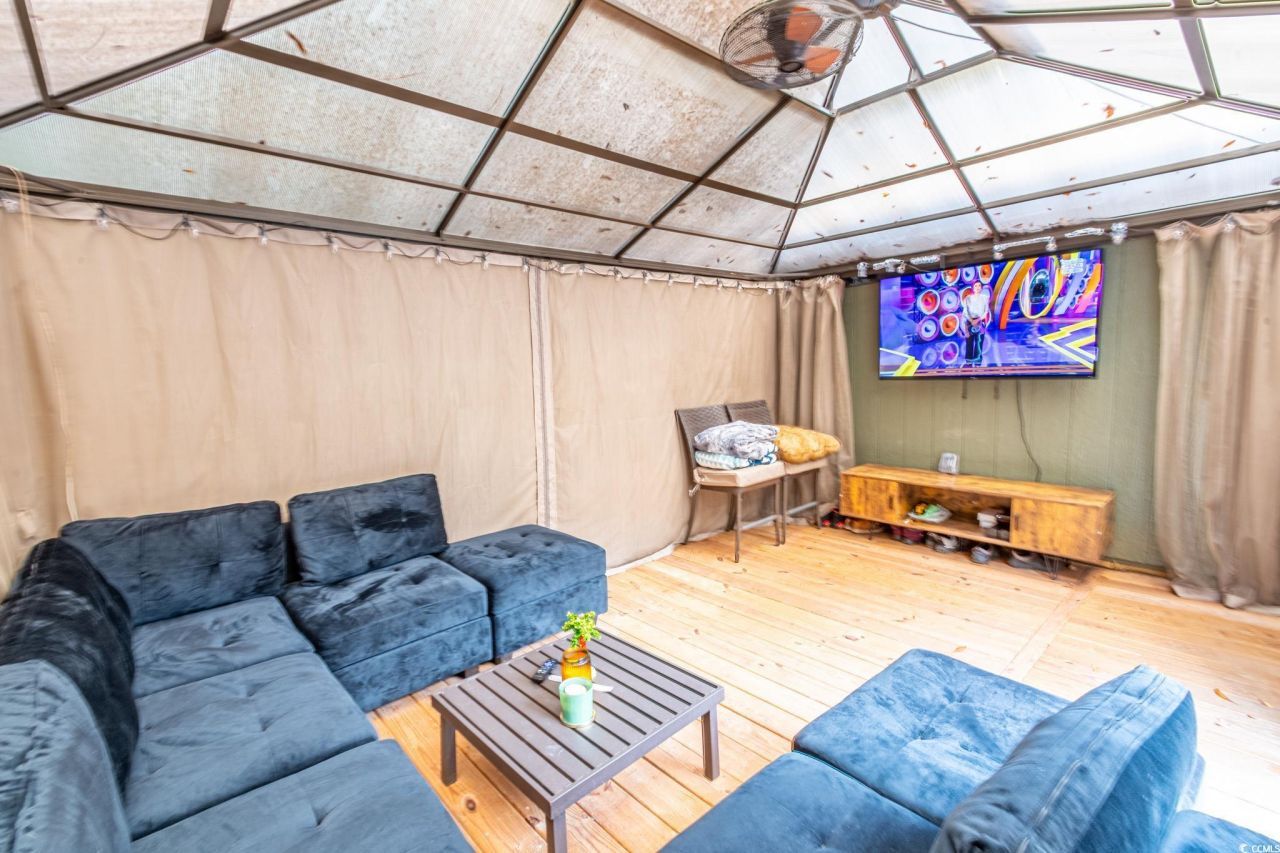 799 Redmond Ct. Photo 20