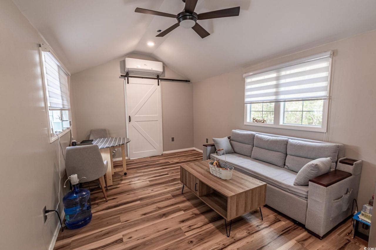 799 Redmond Ct. Photo 23