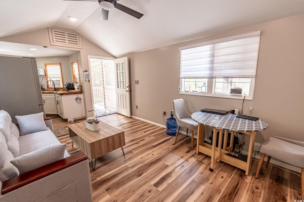 799 Redmond Ct. Photo 25