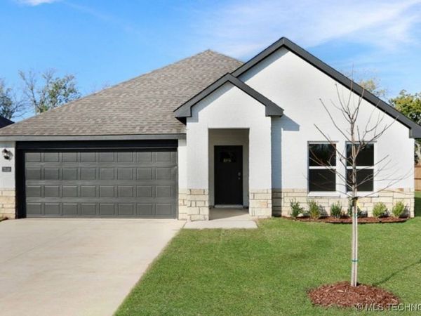 7518 N 154th East Avenue, Owasso, OK 74055