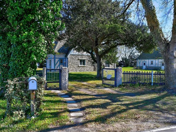 1436 Waterlily Road, Coinjock, NC 27923