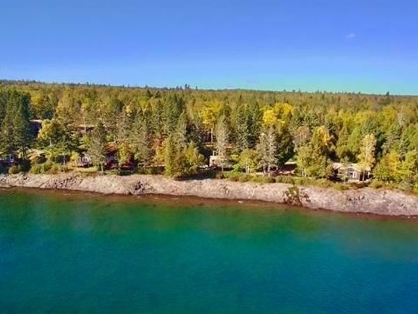 4860,4874 W Highway 61, Lutsen, MN 55612