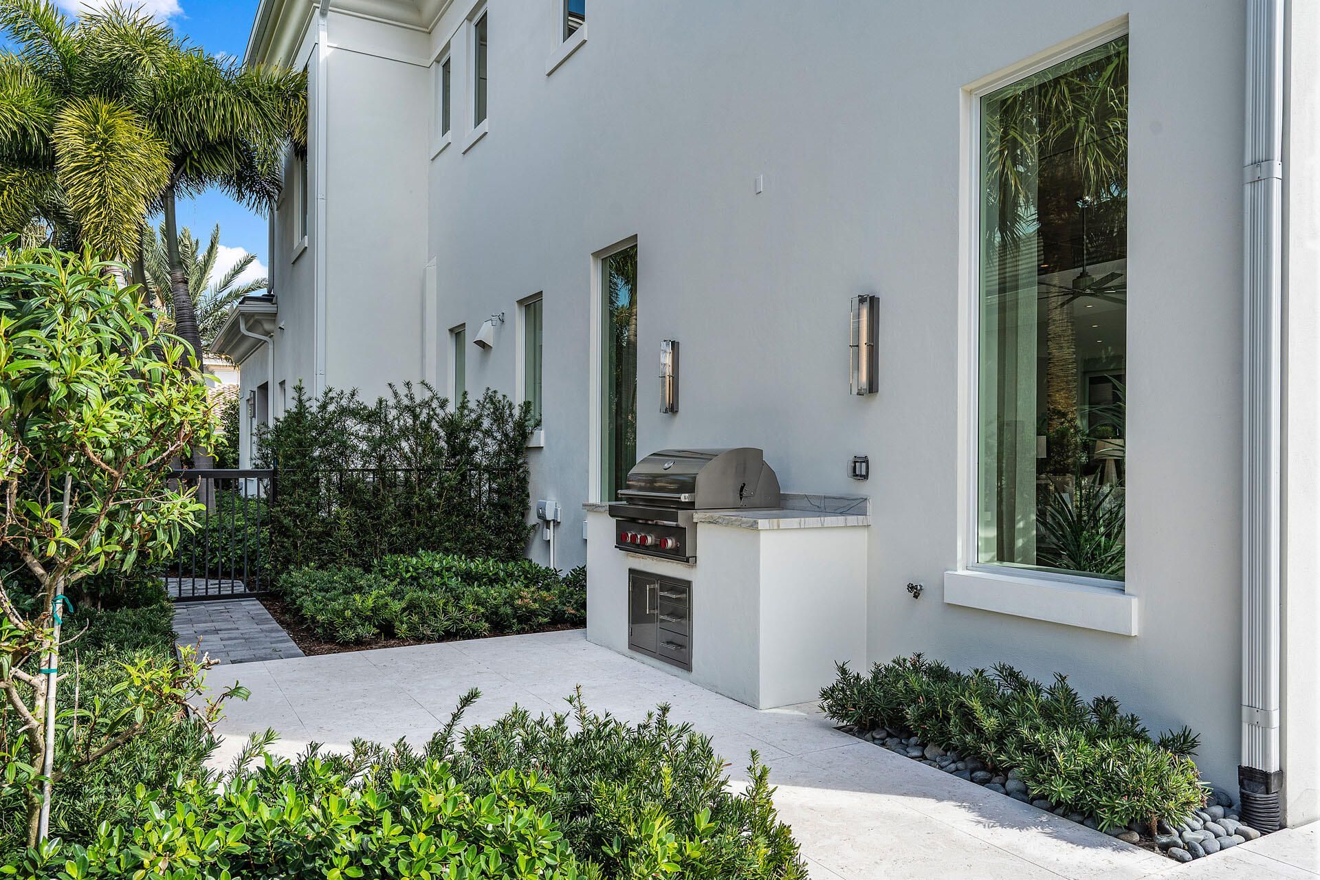 148 Thatch Palm Cove, Boca Raton, FL 33432 Photo