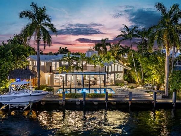 2880 NE 24th Pl, Fort Lauderdale, FL 33305