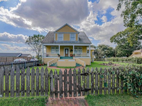 1240 Mississippi St, Donaldsonville, LA 70346