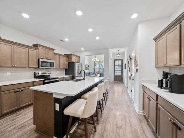 195 CHICKASAW TRACE DR, Oakland, TN 38060