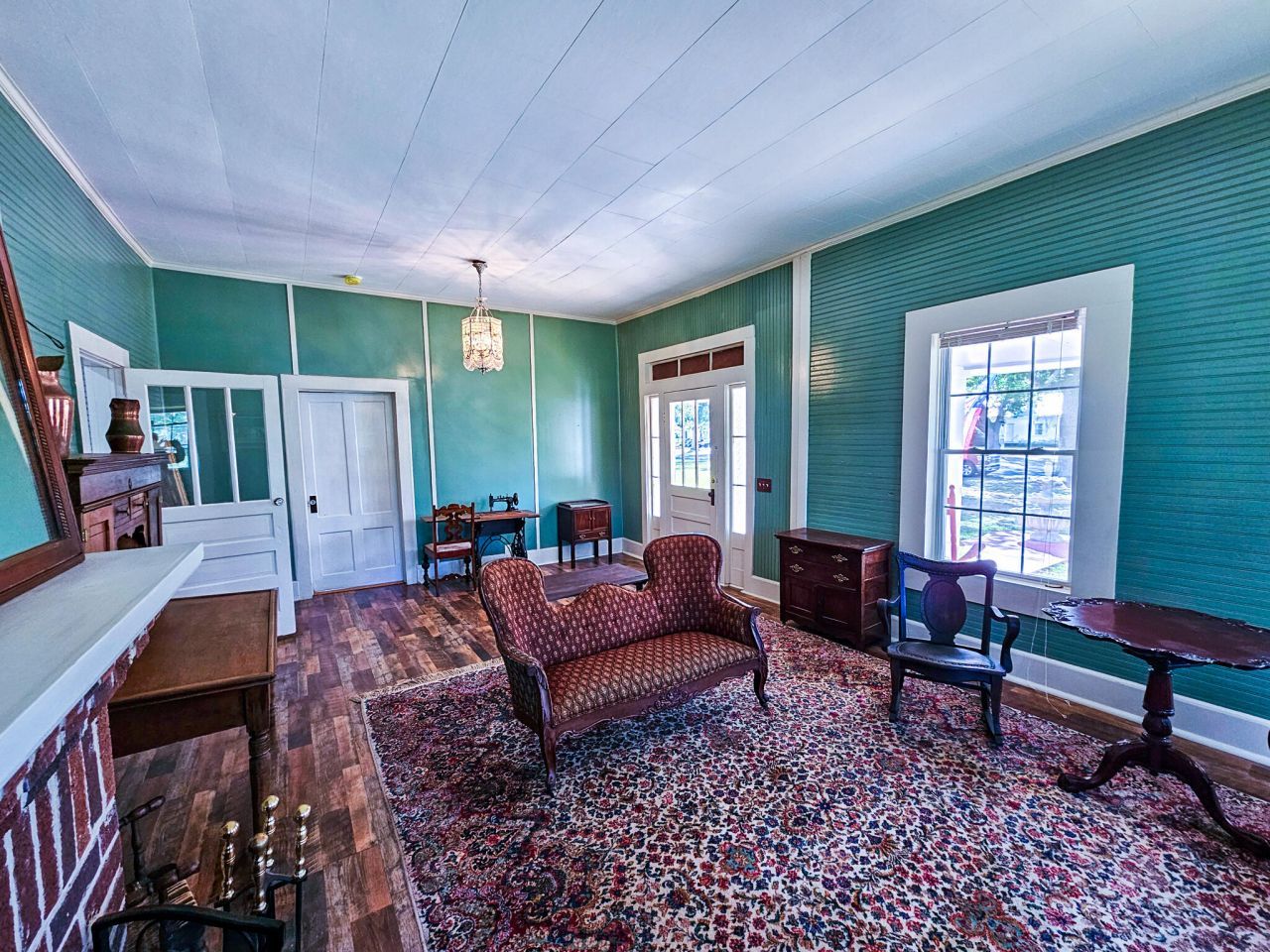 898 Bachelor Hill Road Photo 11