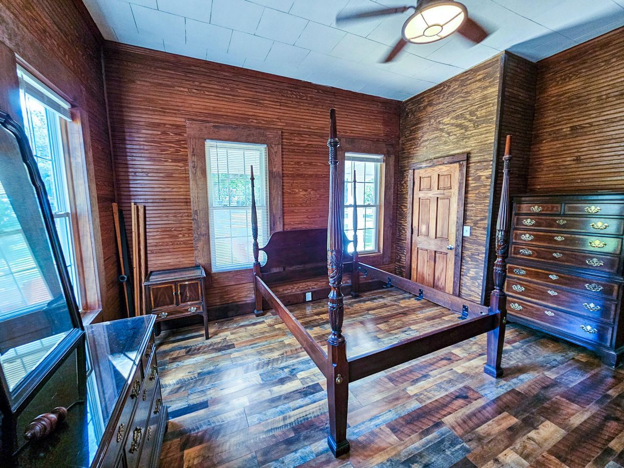 898 Bachelor Hill Road Photo 16