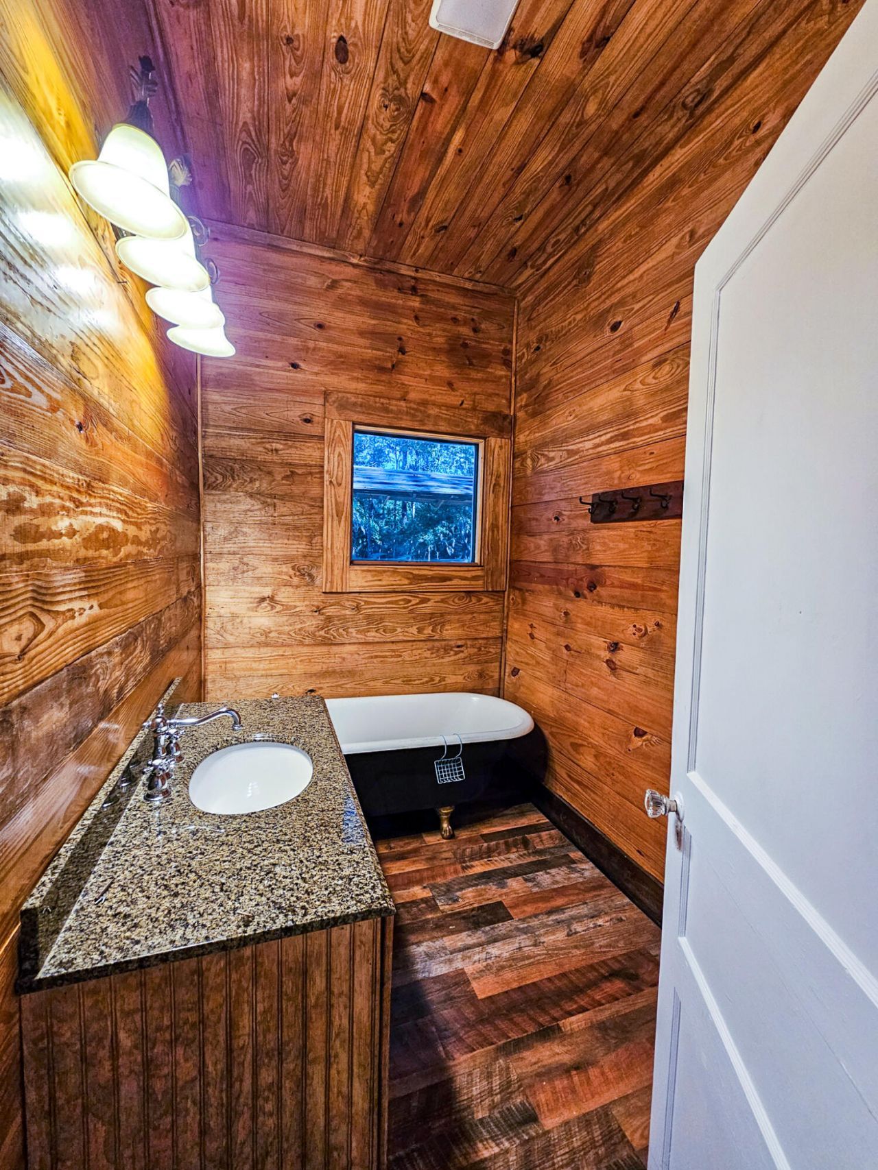 898 Bachelor Hill Road Photo 22