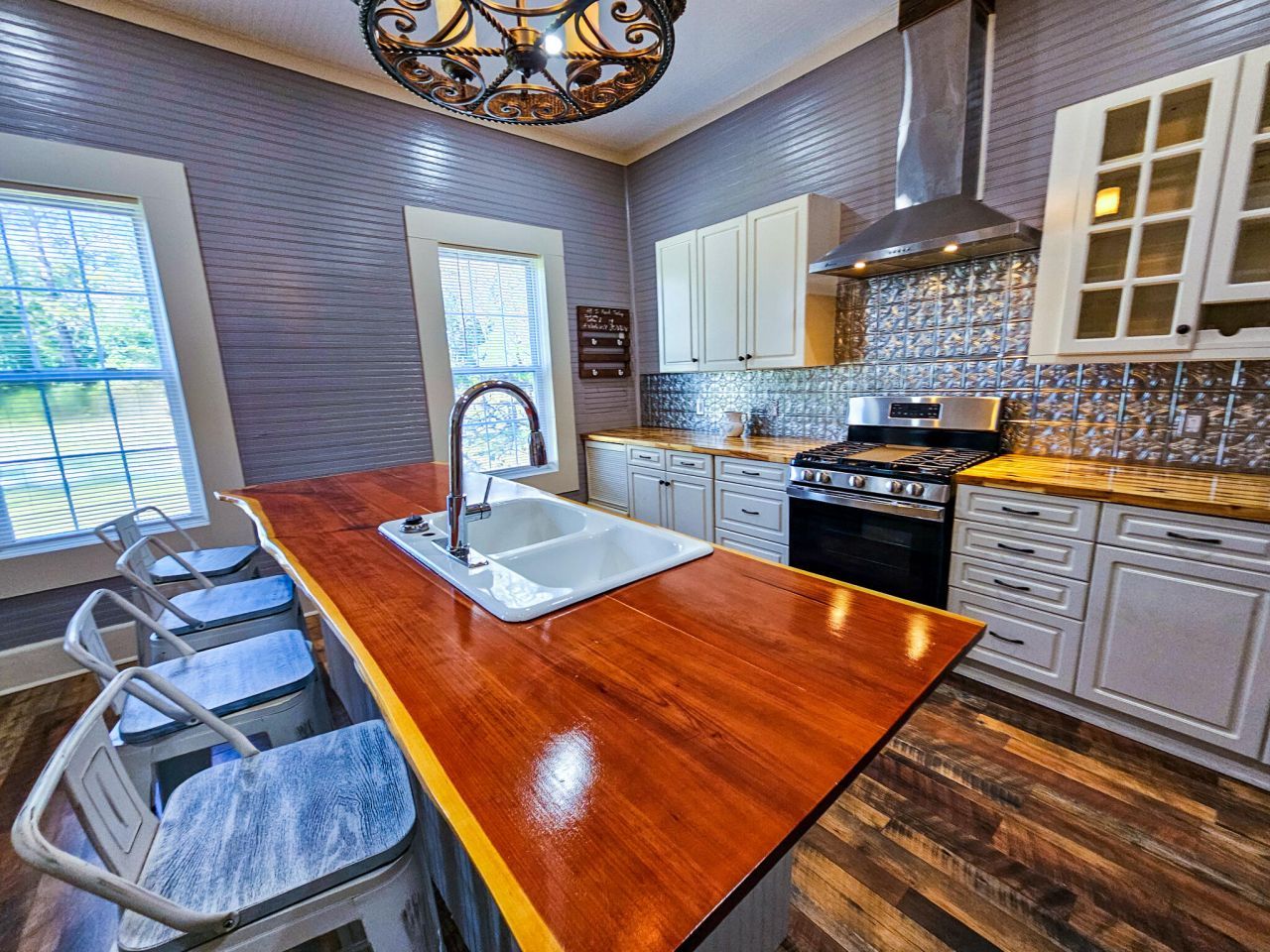 898 Bachelor Hill Road Photo 32