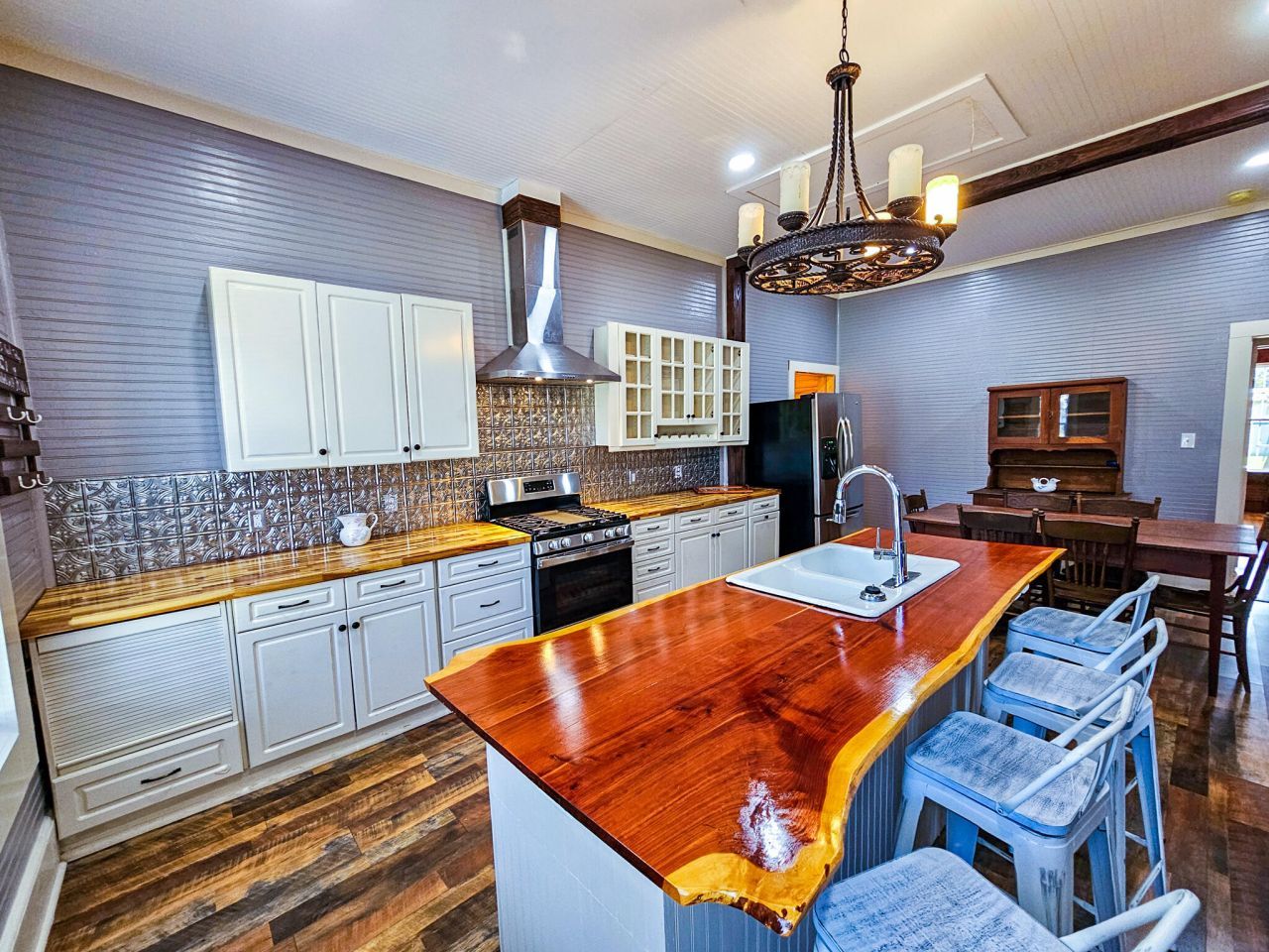 898 Bachelor Hill Road Photo 33