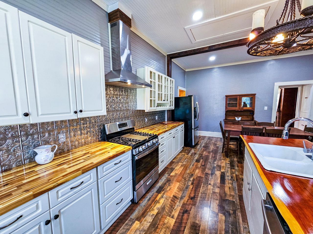 898 Bachelor Hill Road Photo 35