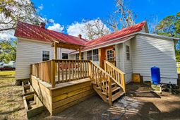 898 Bachelor Hill Road photo 4