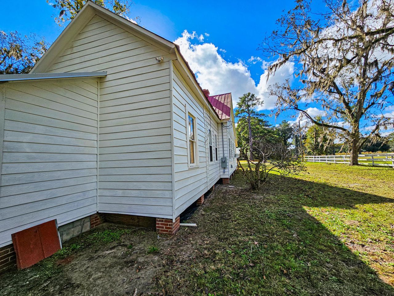 898 Bachelor Hill Road Photo 6