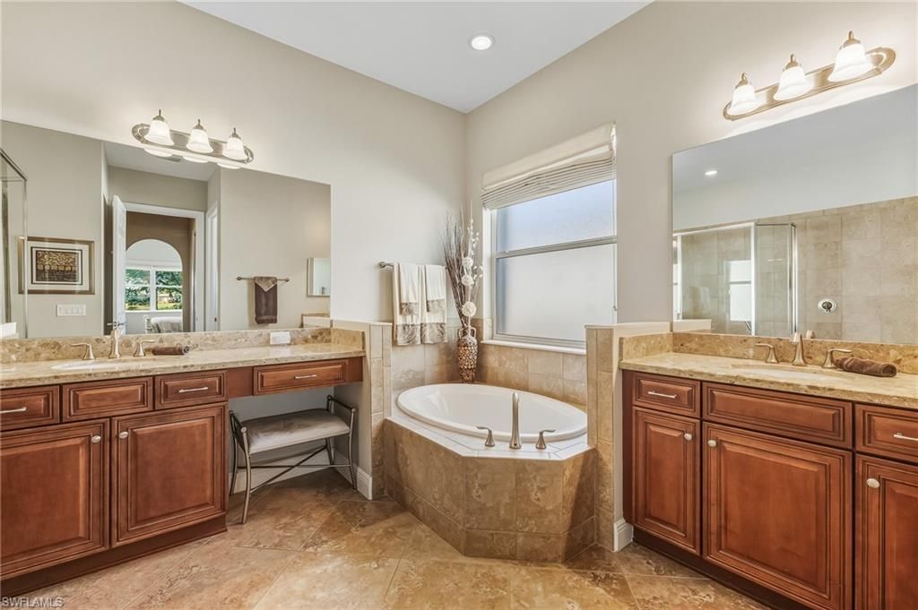 10507 Azzurra Dr, Fort Myers, FL 33913 Photo