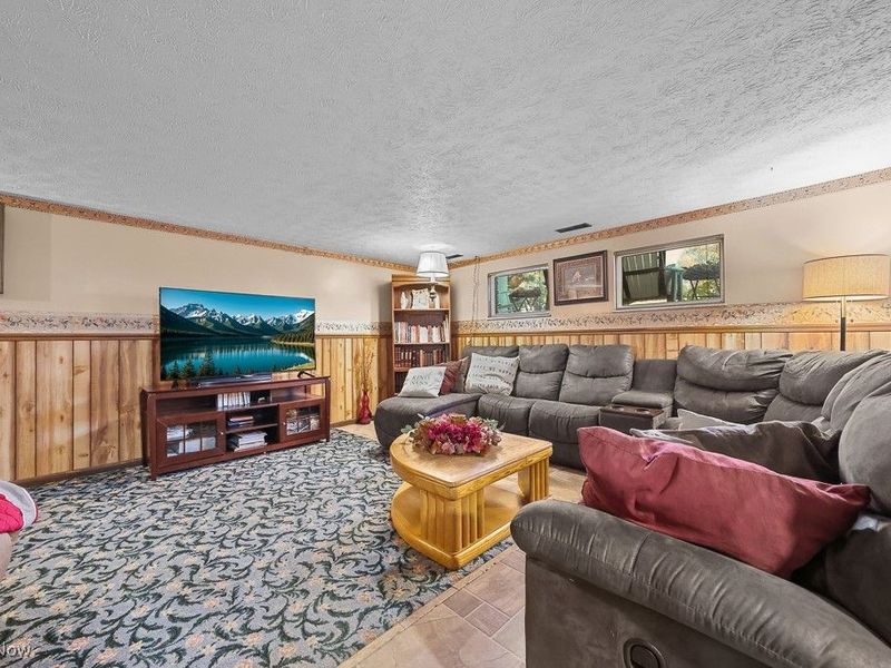 12214 Vince Drive, Doylestown, OH 44230 Photo 22