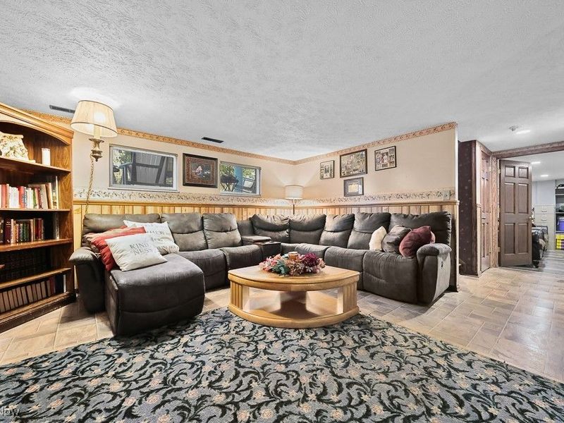 12214 Vince Drive, Doylestown, OH 44230 Photo 24