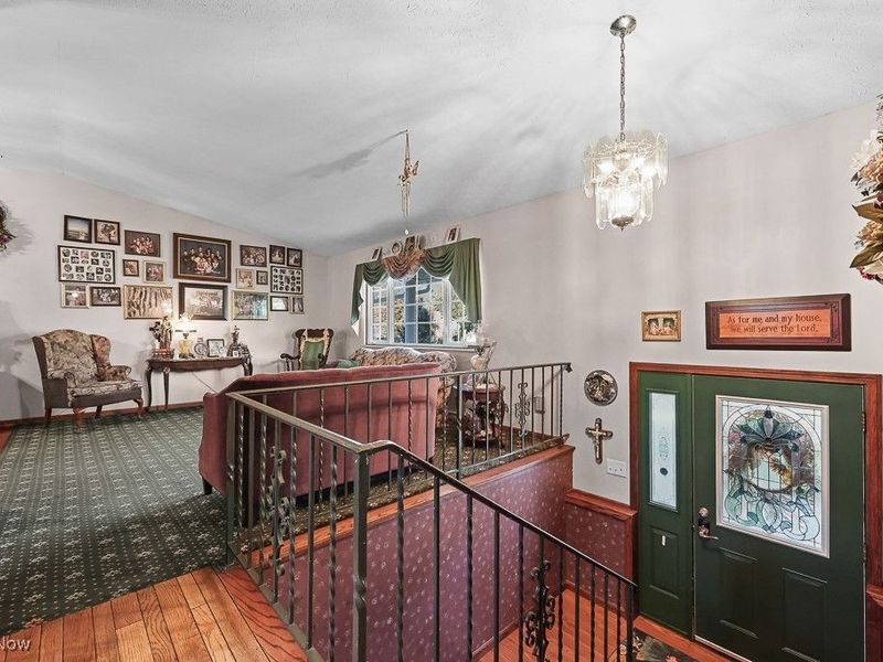 12214 Vince Drive, Doylestown, OH 44230 Photo 4