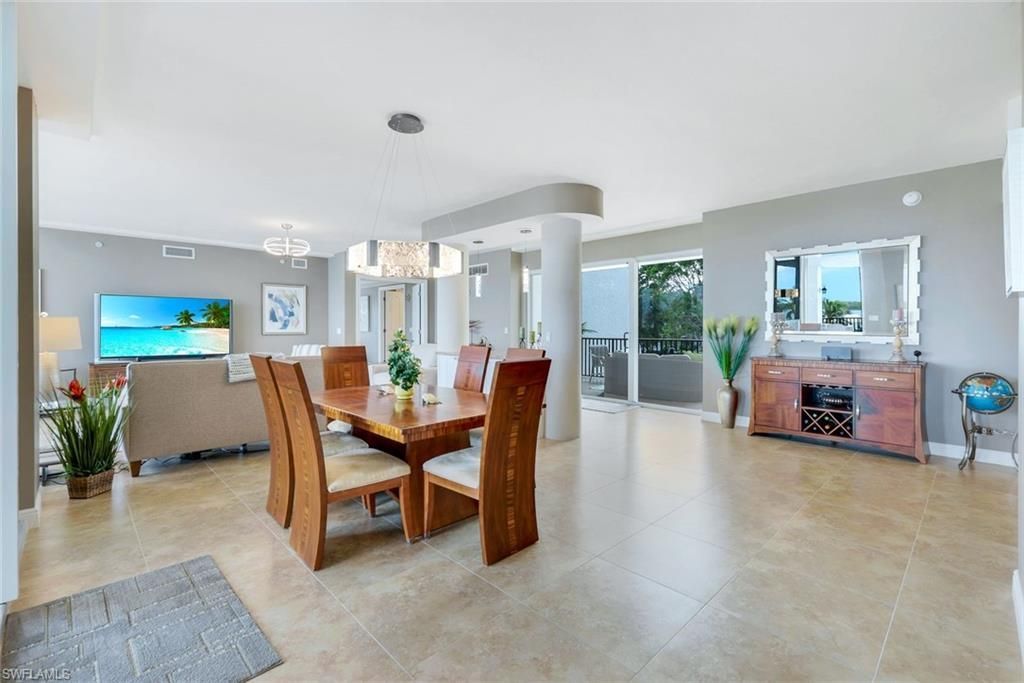 700 La Peninsula Blvd, Unit 206, Naples, FL 34113 Photo