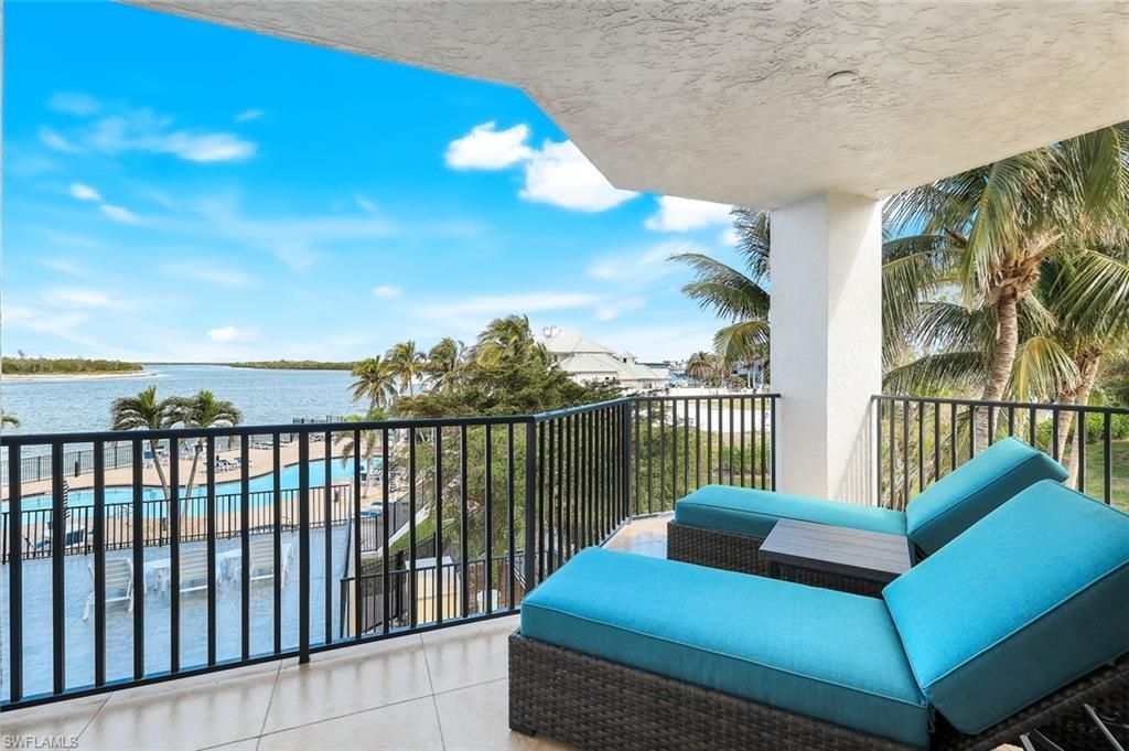 700 La Peninsula Blvd, Unit 206, Naples, FL 34113 Photo