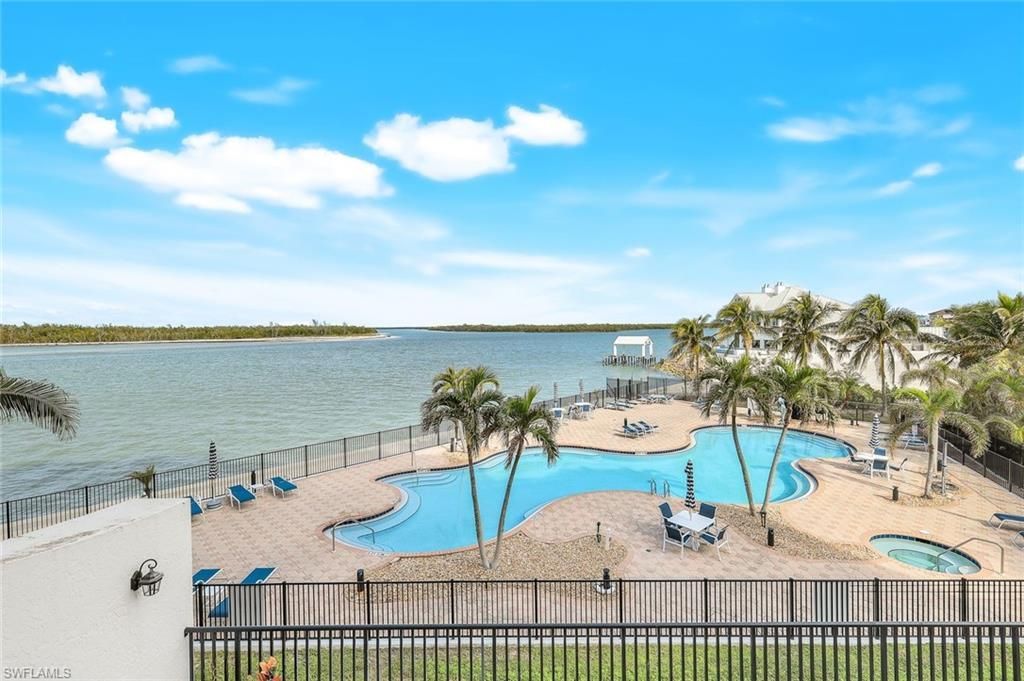 700 La Peninsula Blvd, Unit 206, Naples, FL 34113 Photo