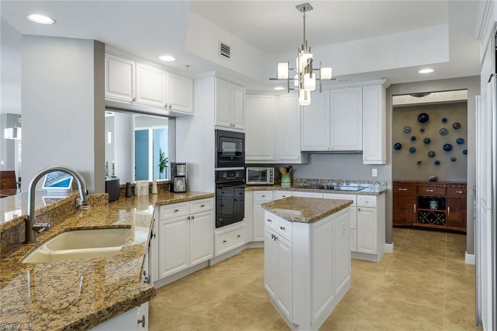 700 La Peninsula Blvd, Unit 206, Naples, FL 34113 Photo