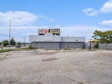 3043 S Dort Highway, Burton, MI 48529