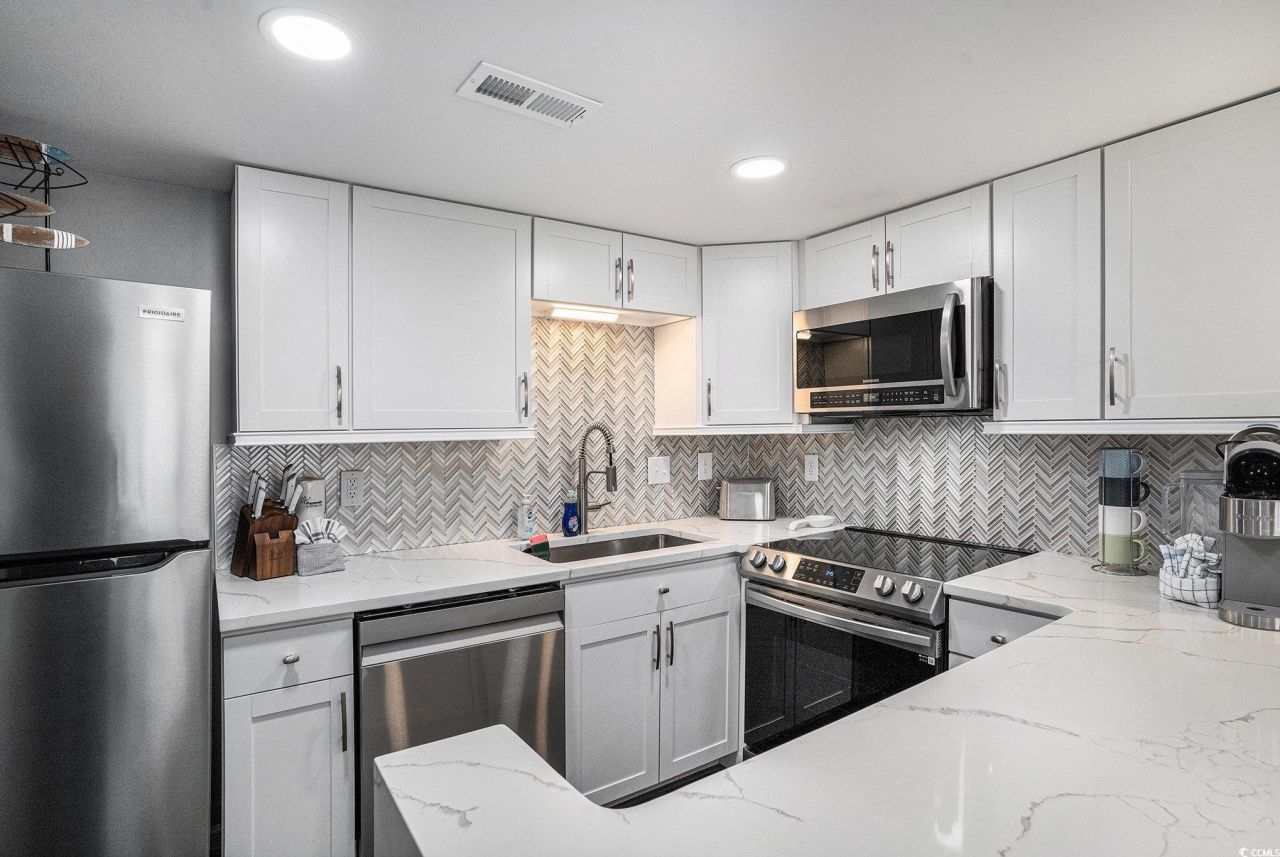 941 S Ocean Blvd. Photo 6