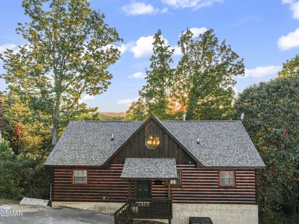 1550 Bears Den Way, Sevierville, TN 37876