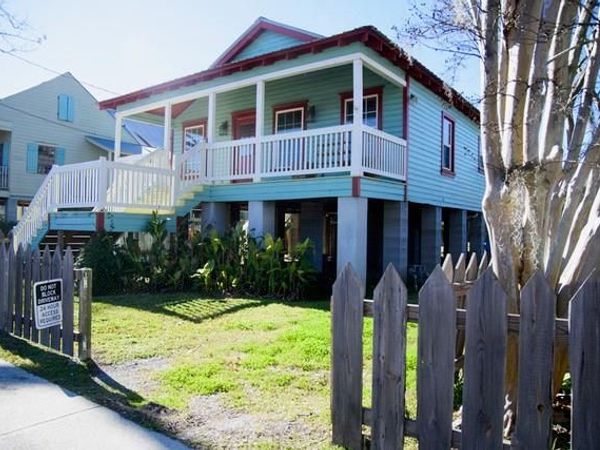 806 MAIN Street, Madisonville, LA 70447