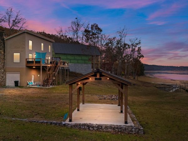 1448 Dover Lane, Dandridge, TN 37725