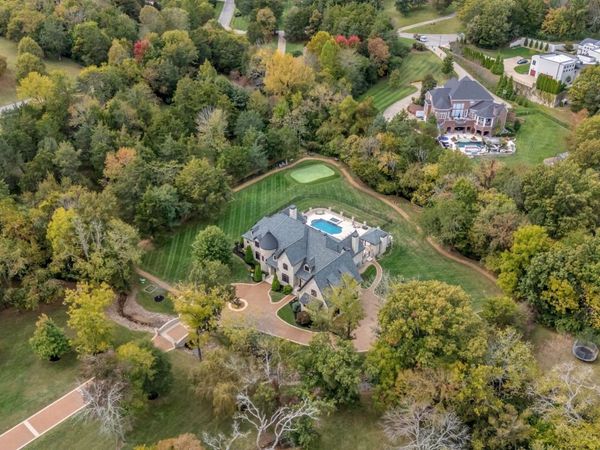 5915 Hillsboro Pike, Nashville, TN 37215