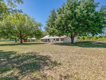 643 E STATE ROAD 100, San Mateo, FL 32187