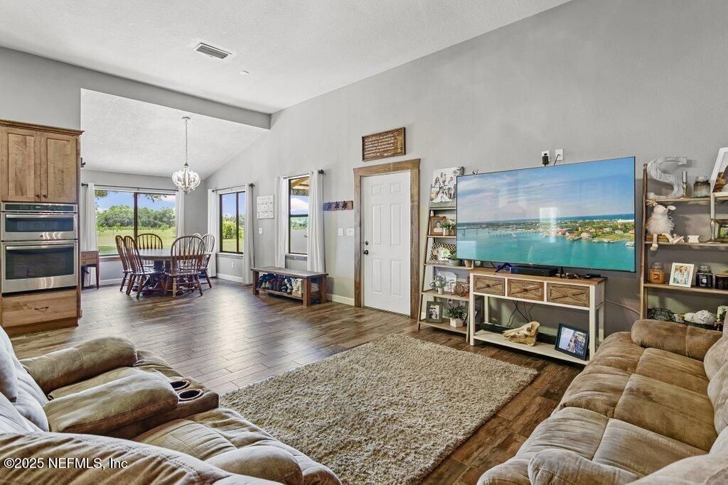 643 E State Road 100, San Mateo, FL 32187 Photo