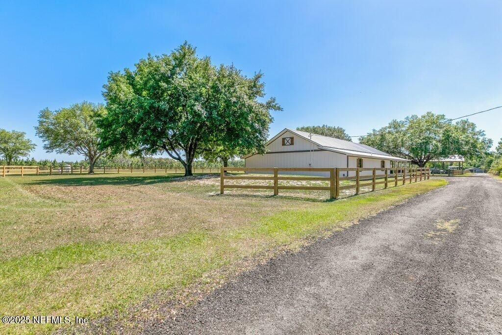643 E State Road 100, San Mateo, FL 32187 Photo