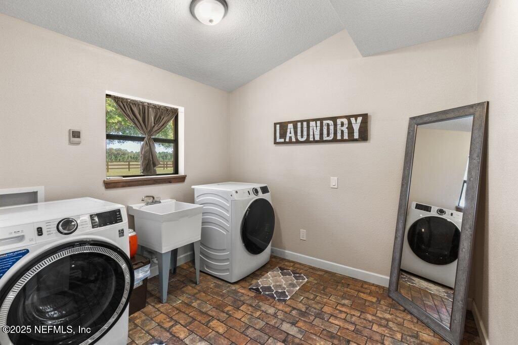 643 E State Road 100, San Mateo, FL 32187 Photo