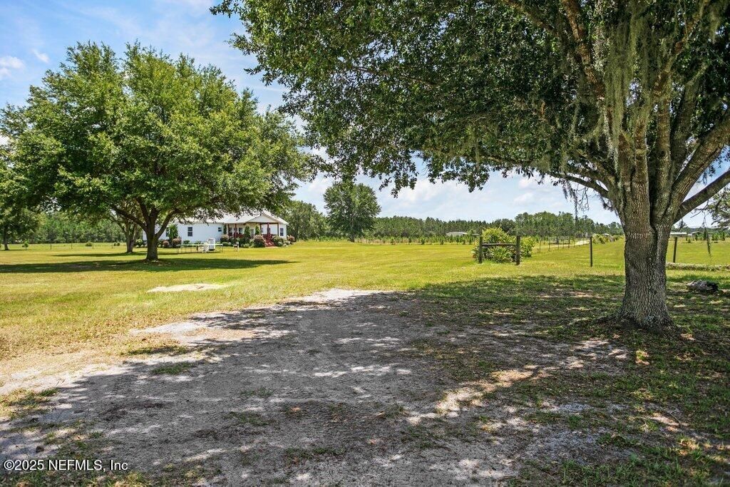 643 E State Road 100, San Mateo, FL 32187 Photo