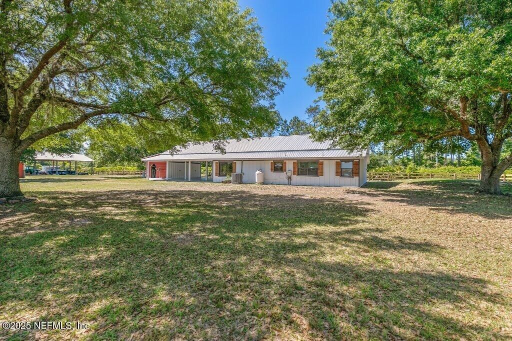 643 E State Road 100, San Mateo, FL 32187 Photo