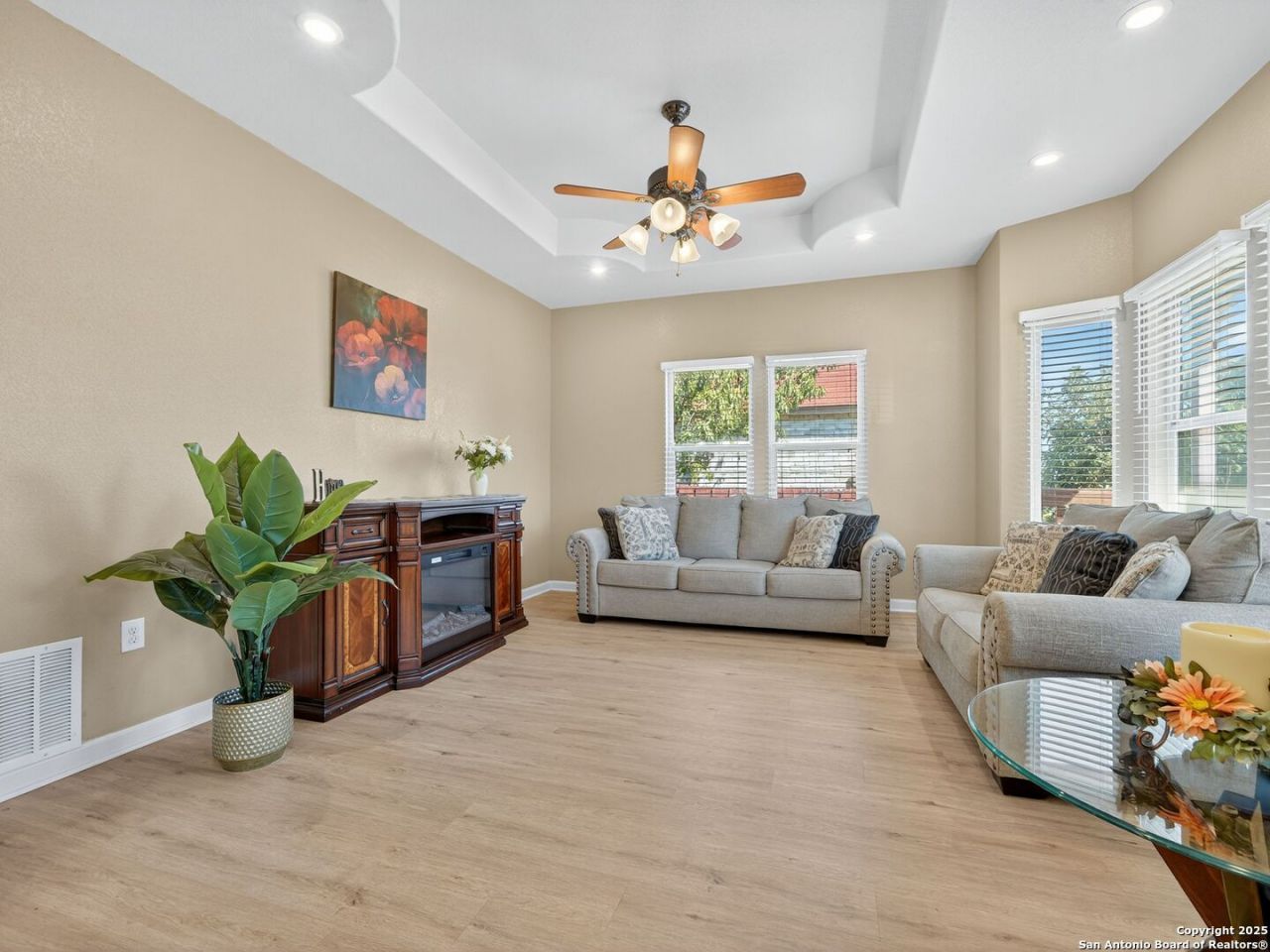 605 Meadow Gate, Converse, TX 78109 Main Photo