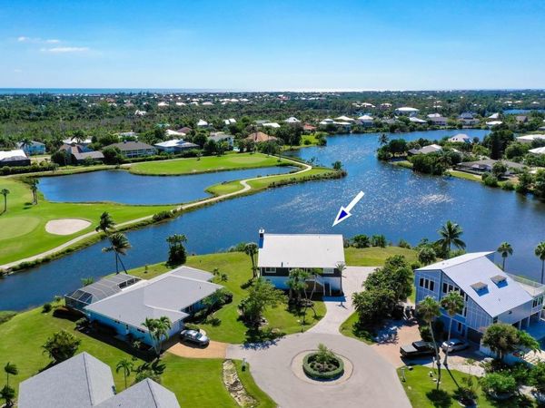 9127 Mockingbird Dr, Sanibel, FL 33957