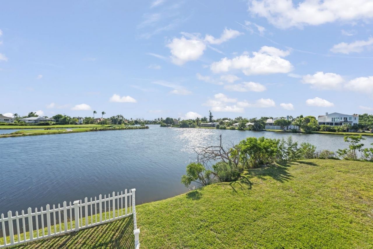 9127 Mockingbird Dr, Sanibel, FL 33957 Photo