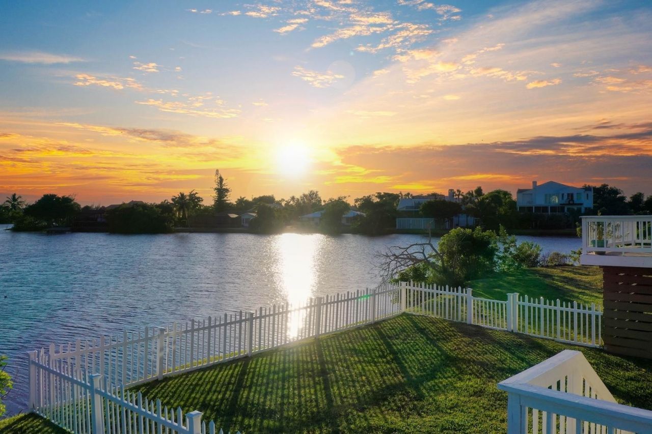 9127 Mockingbird Dr, Sanibel, FL 33957 Photo