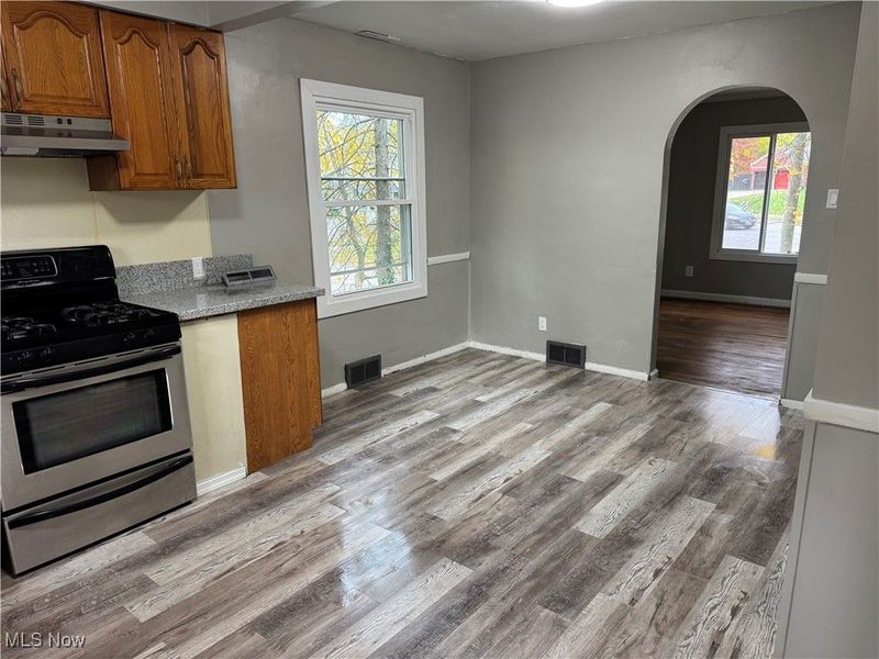 1574 East Avenue, Akron, OH 44314 Photo 5