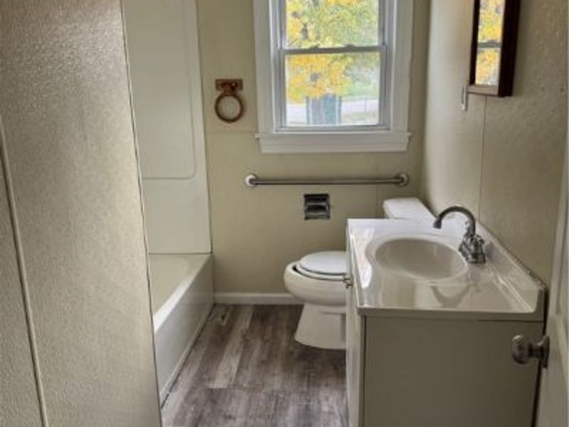 1574 East Avenue, Akron, OH 44314 Photo 9